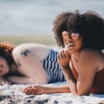 ragazze sulla spiaggia